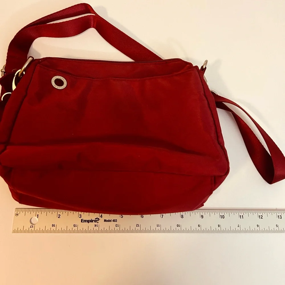 Calais Baggallini Red Crossbody Bag - Picture 4 of 12
